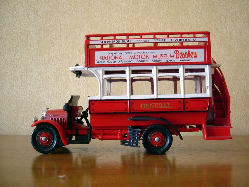 BeaulieuNationalMotorMuseum1912Bus.jpg