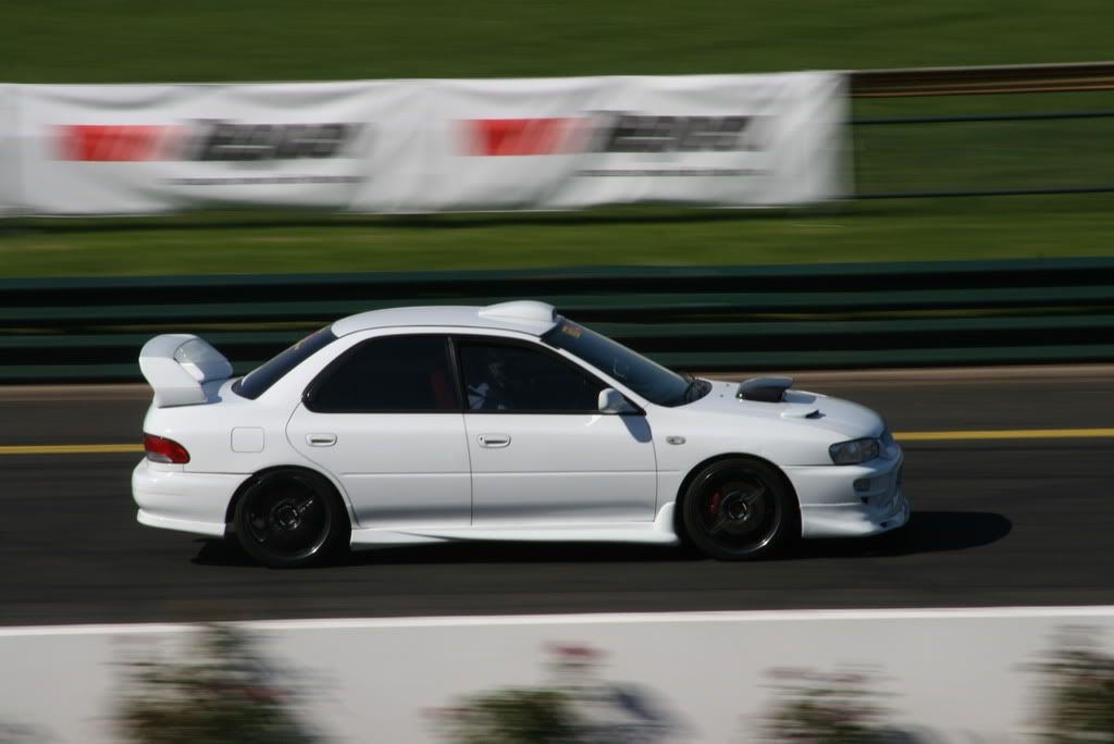 IMAGE: http://i164.photobucket.com/albums/u25/BlackWeaponSupra/IMG_1413.jpg