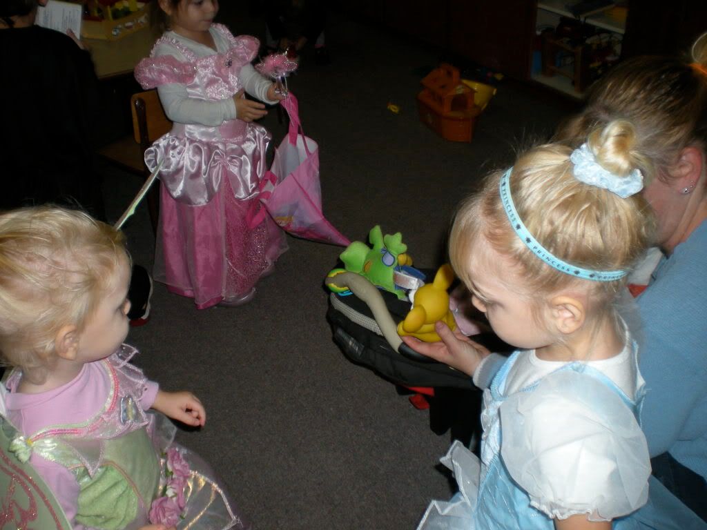 tinkerbell and the princesses at playgroup