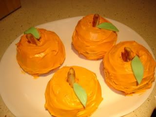 Pumpkin Cakes with Leaves