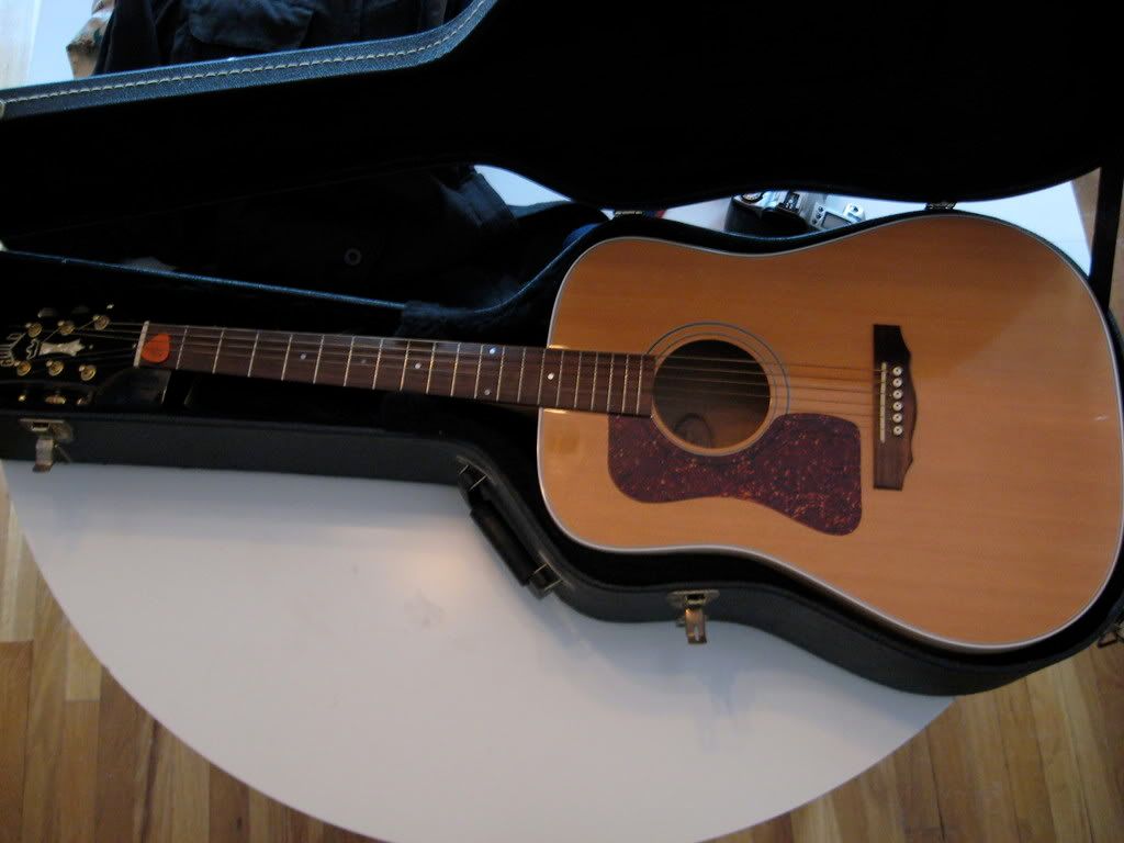 Guild d30 deals acoustic guitar