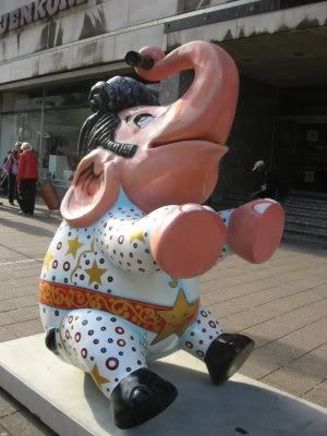 elvisfant2.jpg