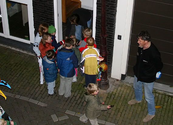 langsdedeur.jpg