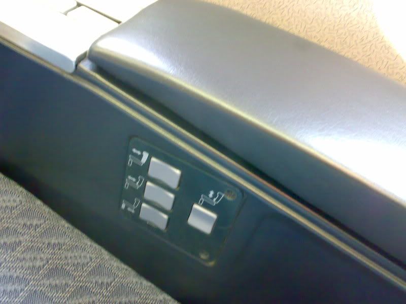 30042008093.jpg